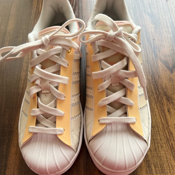 Adidas Superstar în size 6 - Picture 4 of 5